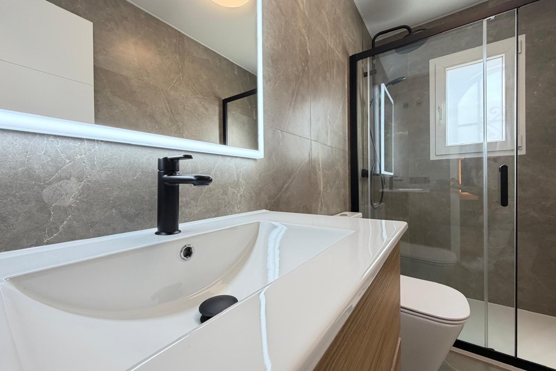 Reventa - Town House -
Torrevieja - Miramar - Torre Del Moro