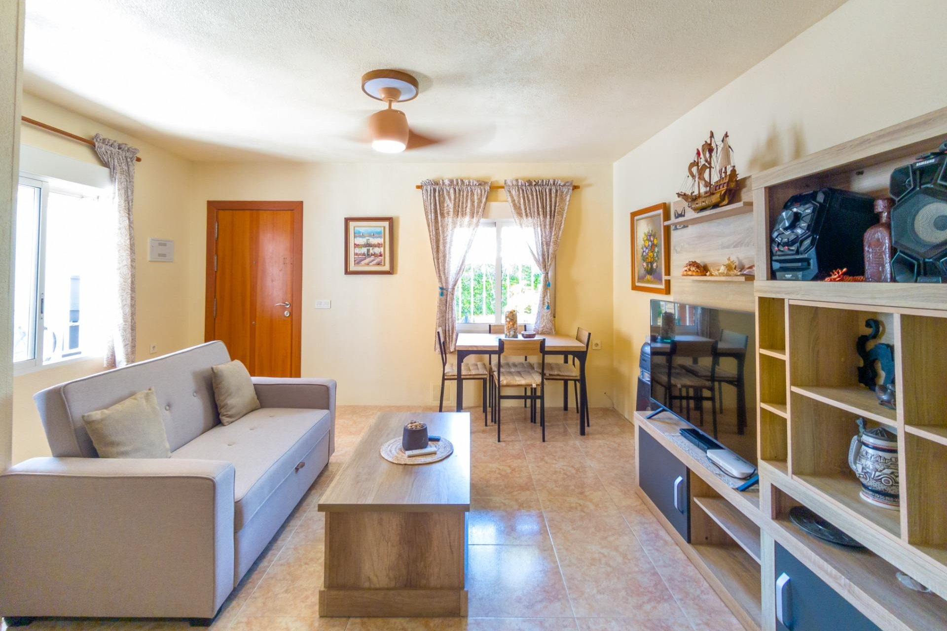 Reventa - Town House -
Torrevieja - Nueva Torrevieja