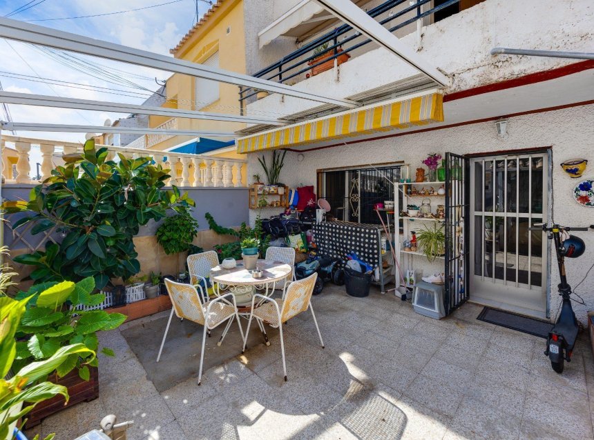Reventa - Town House -
Torrevieja - Nueva Torrevieja