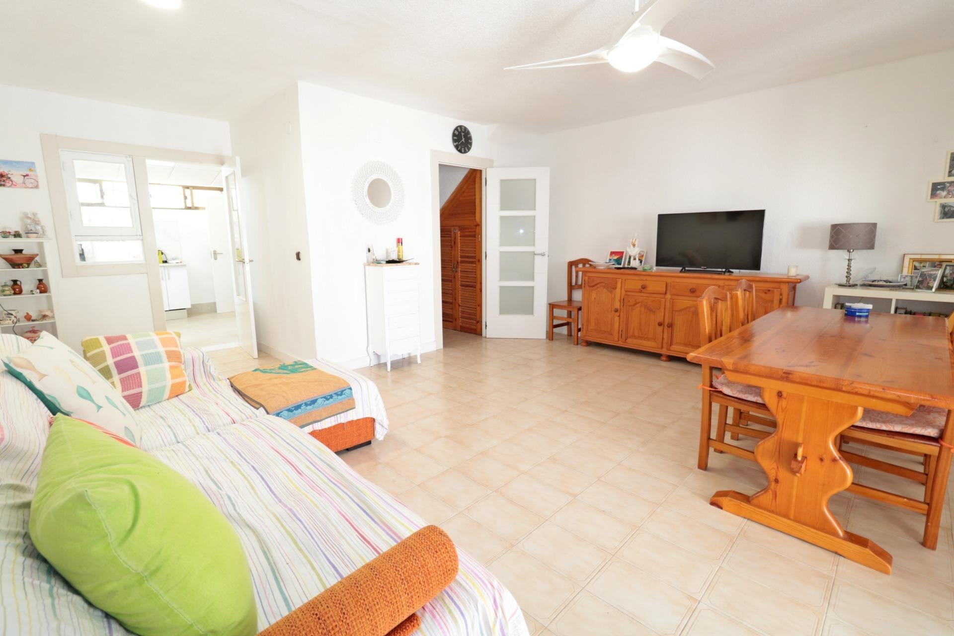 Reventa - Town House -
Torrevieja - Playa De Los Naufragos