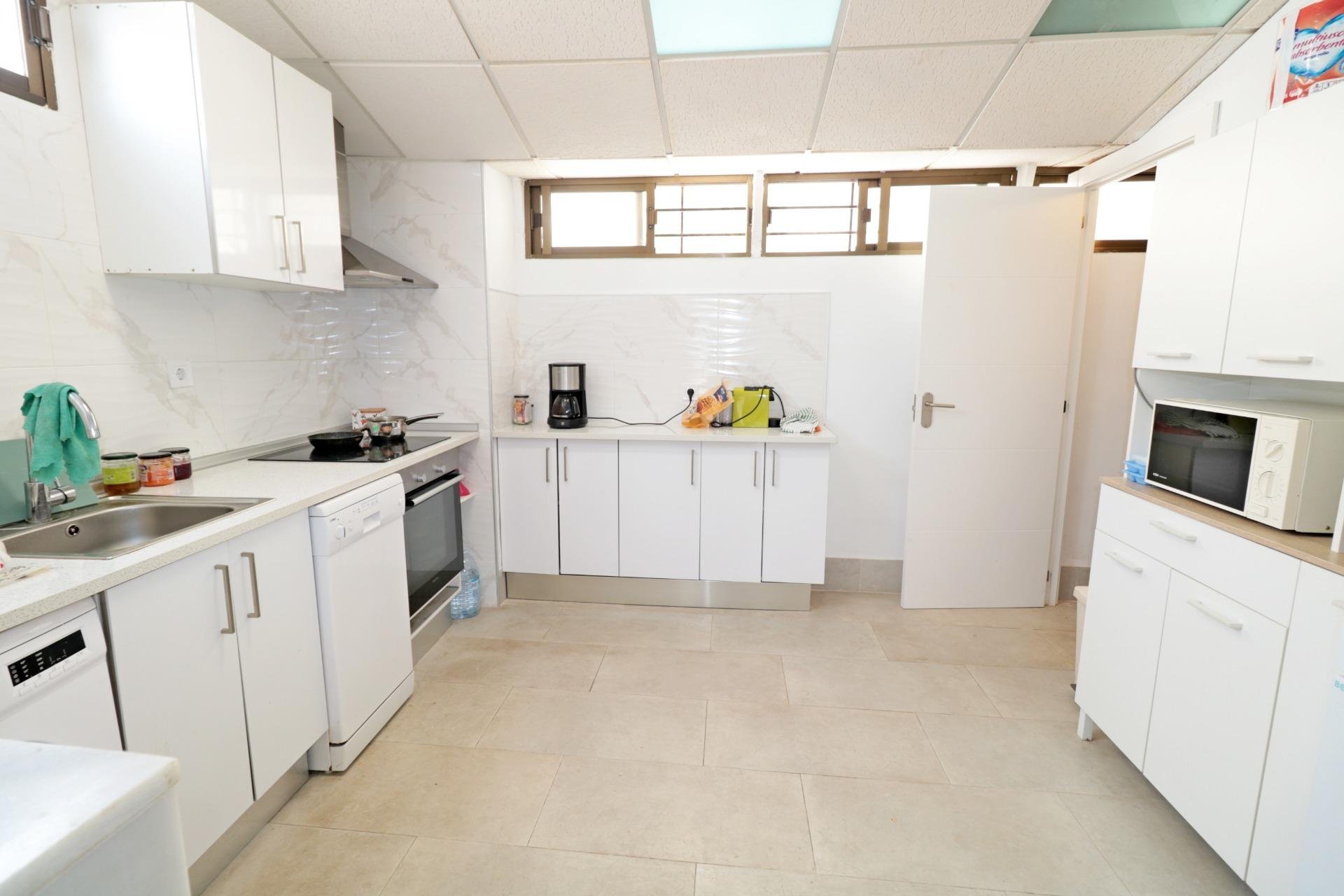 Reventa - Town House -
Torrevieja - Playa De Los Naufragos