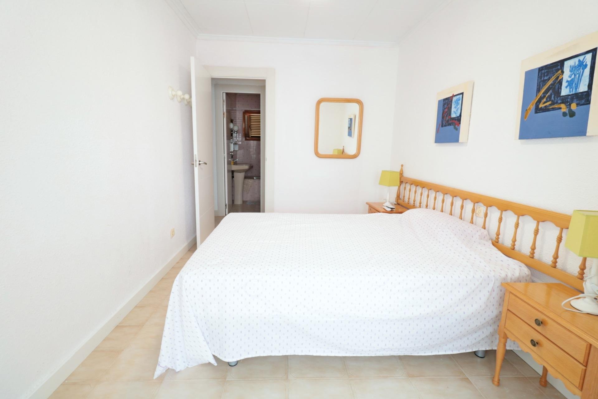 Reventa - Town House -
Torrevieja - Playa De Los Naufragos