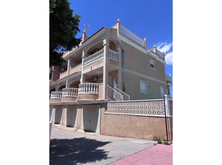 Reventa - Town House -
Villamartin - Costa Blanca
