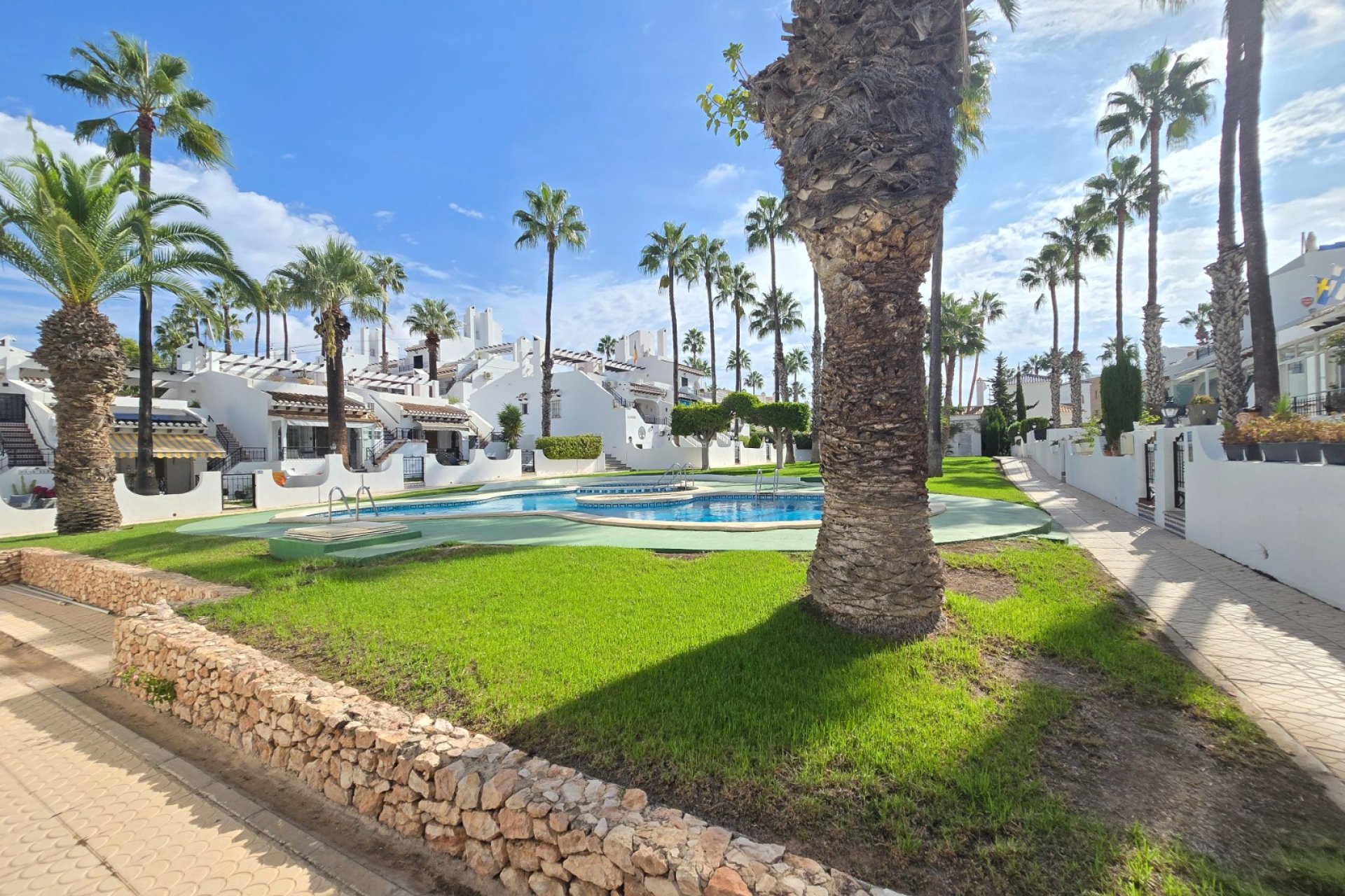 Reventa - Town House -
Villamartin - Costa Blanca