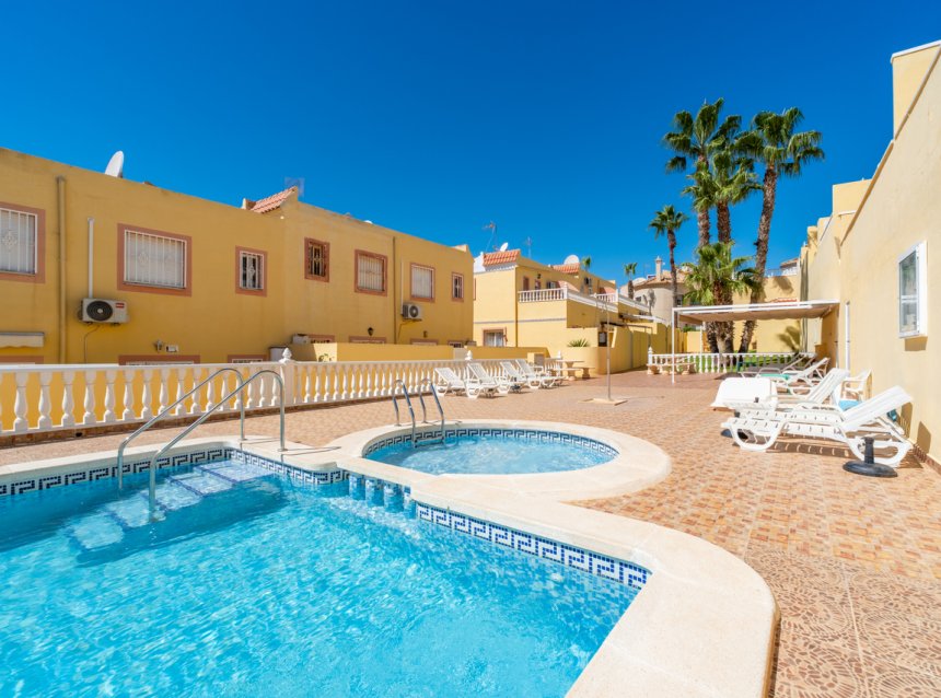 Reventa - Town House -
Villamartin - Costa Blanca