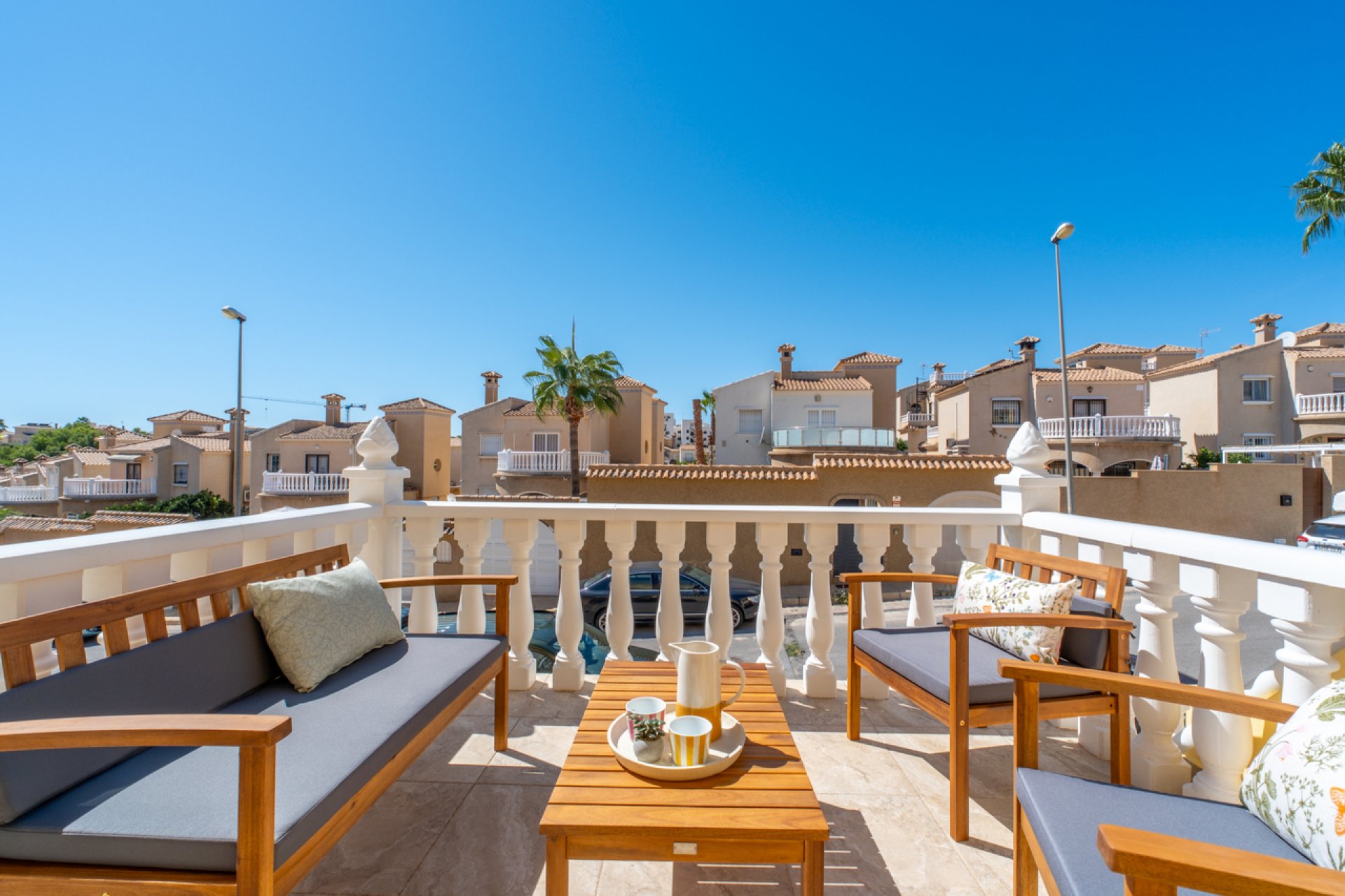 Reventa - Town House -
Villamartin - Costa Blanca
