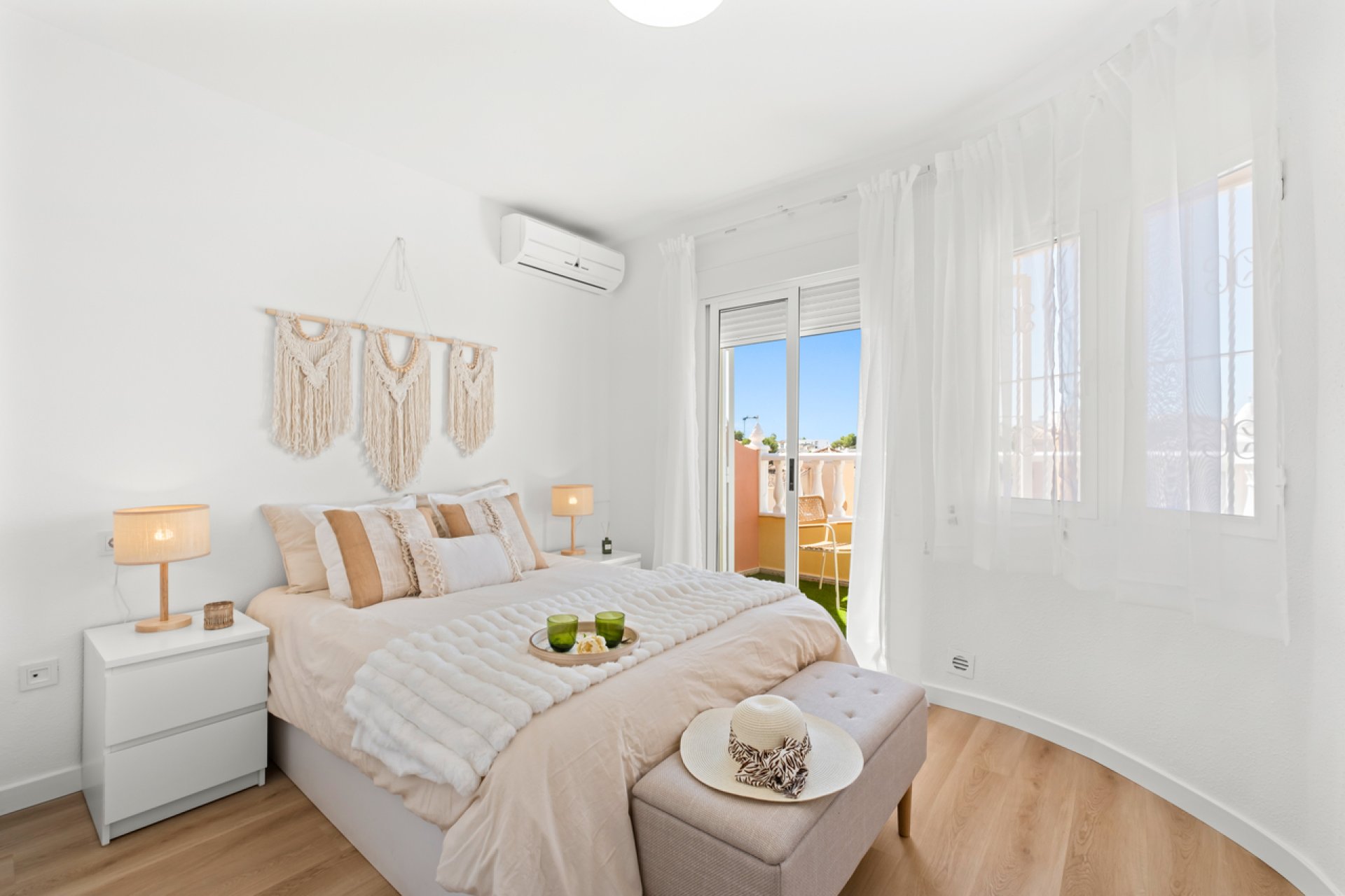 Reventa - Town House -
Villamartin - Costa Blanca