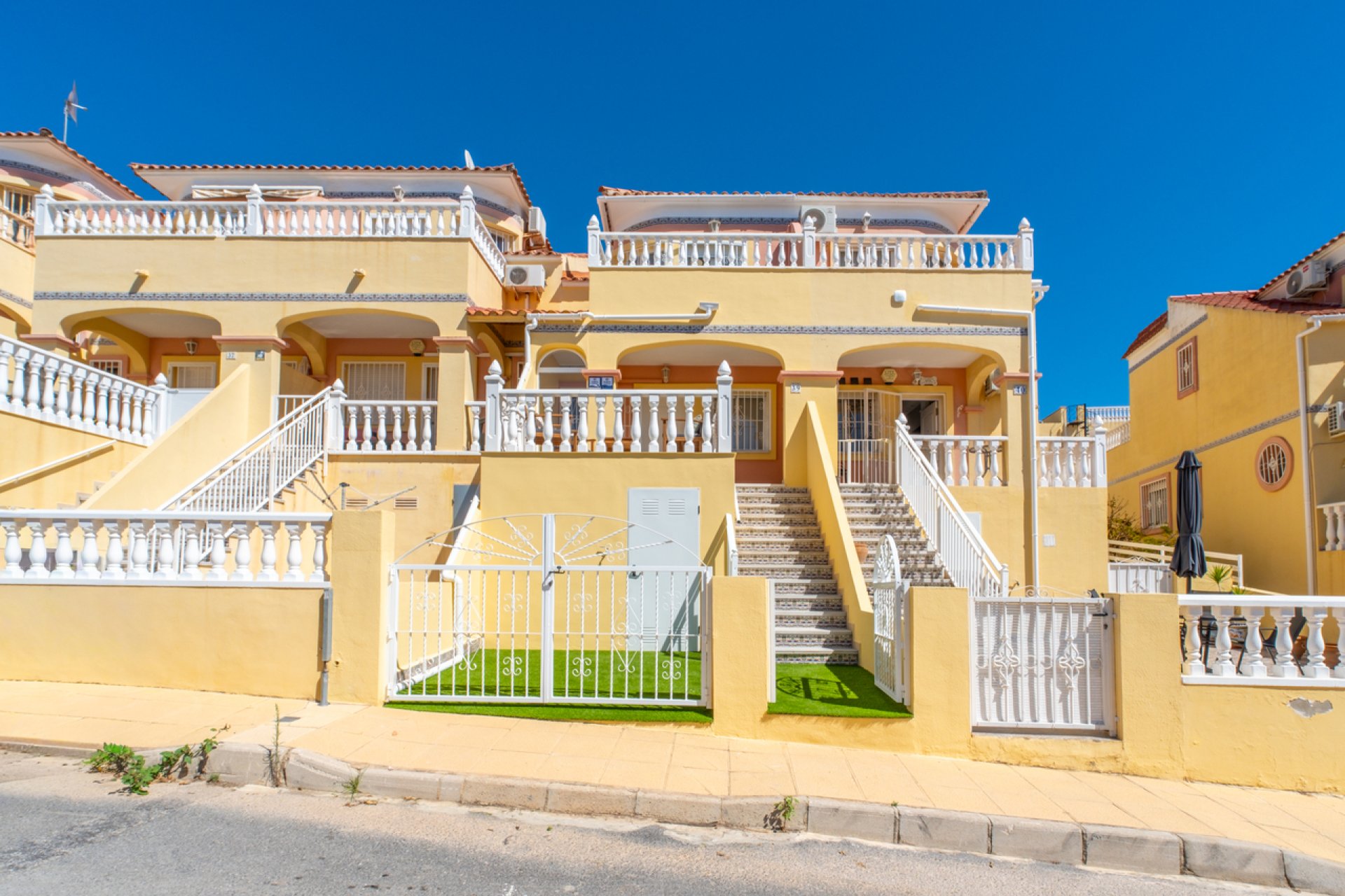Reventa - Town House -
Villamartin - Costa Blanca