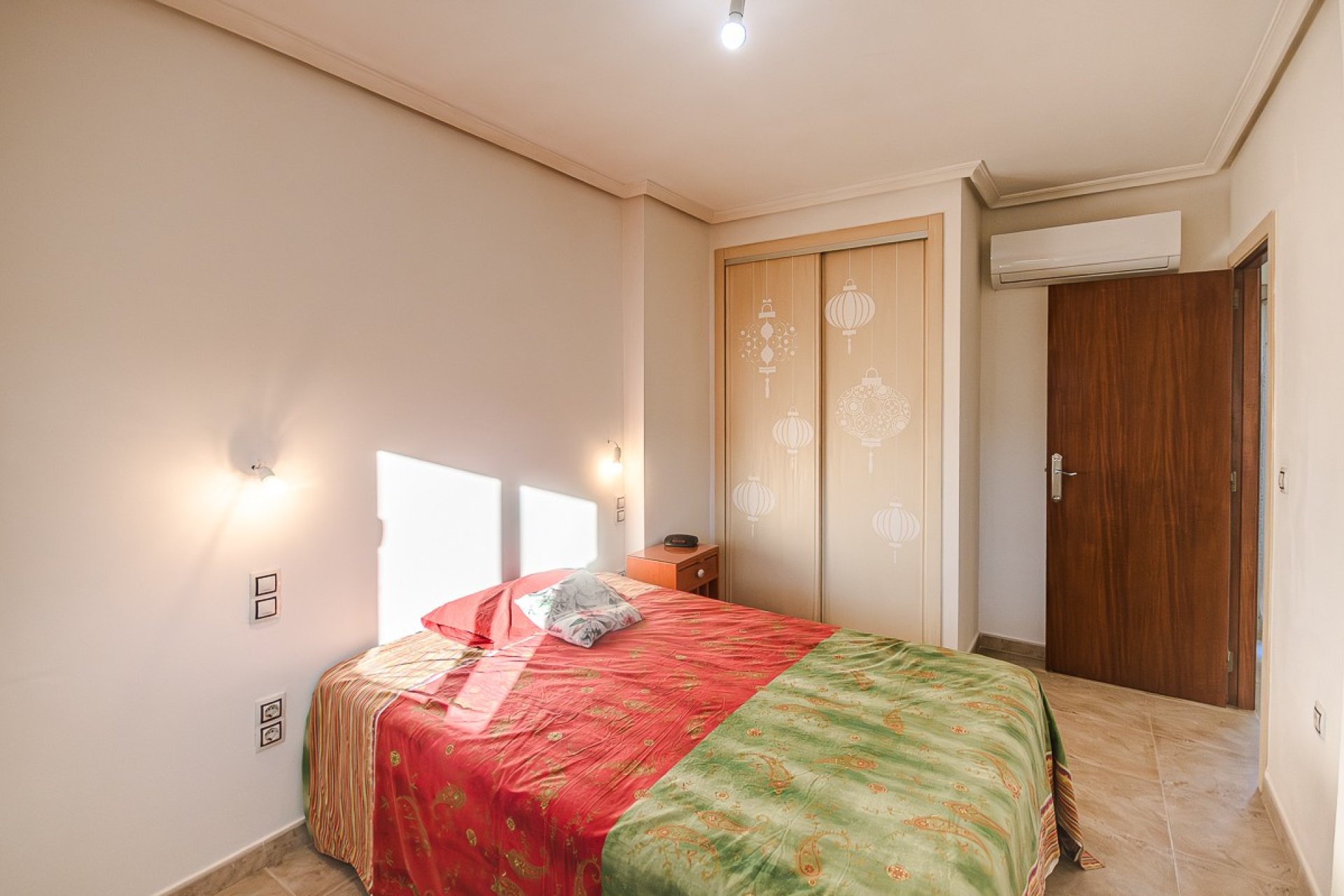 Reventa - Villa -
Benferri - Inland