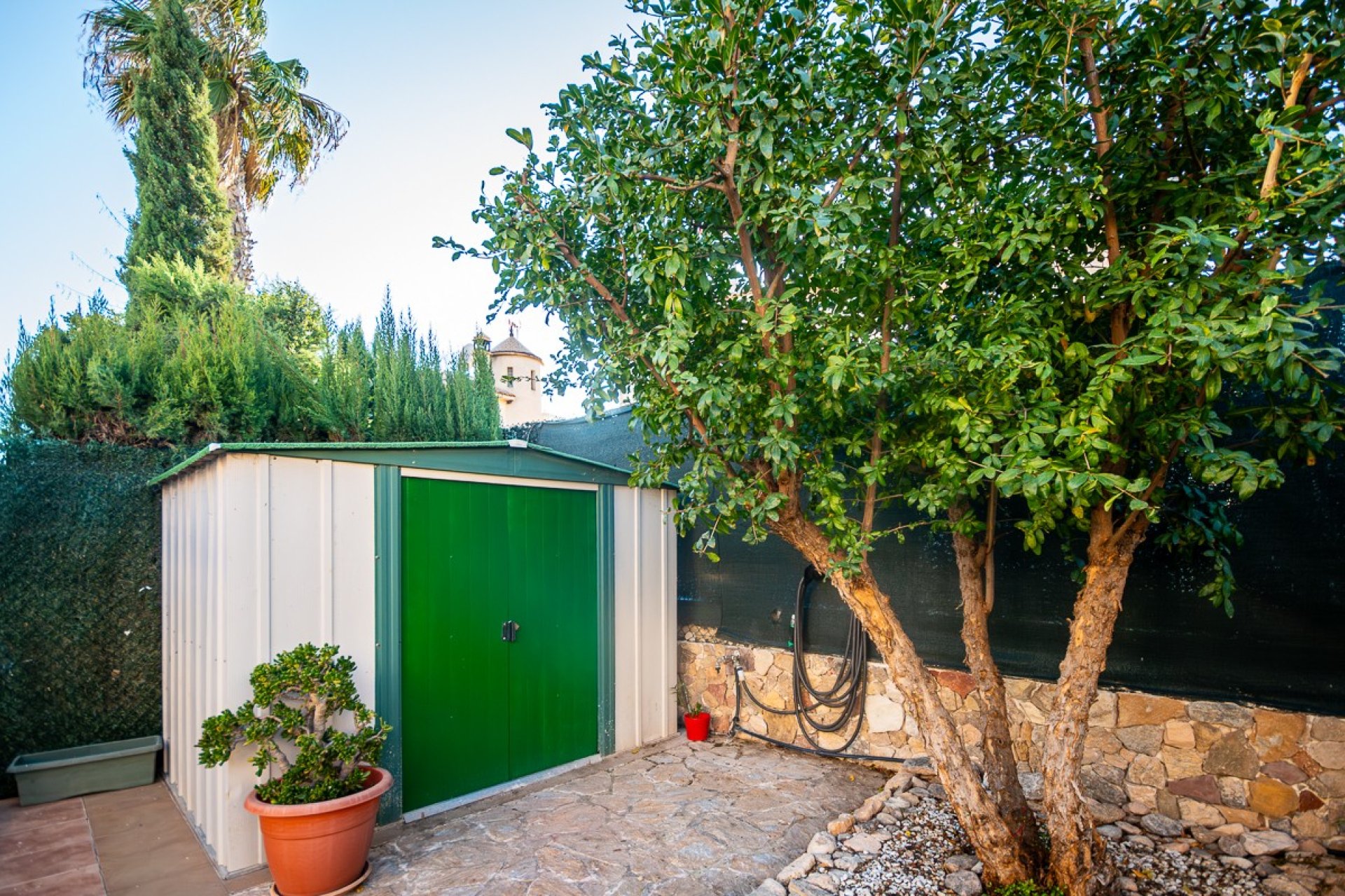 Reventa - Villa -
Benferri - Inland