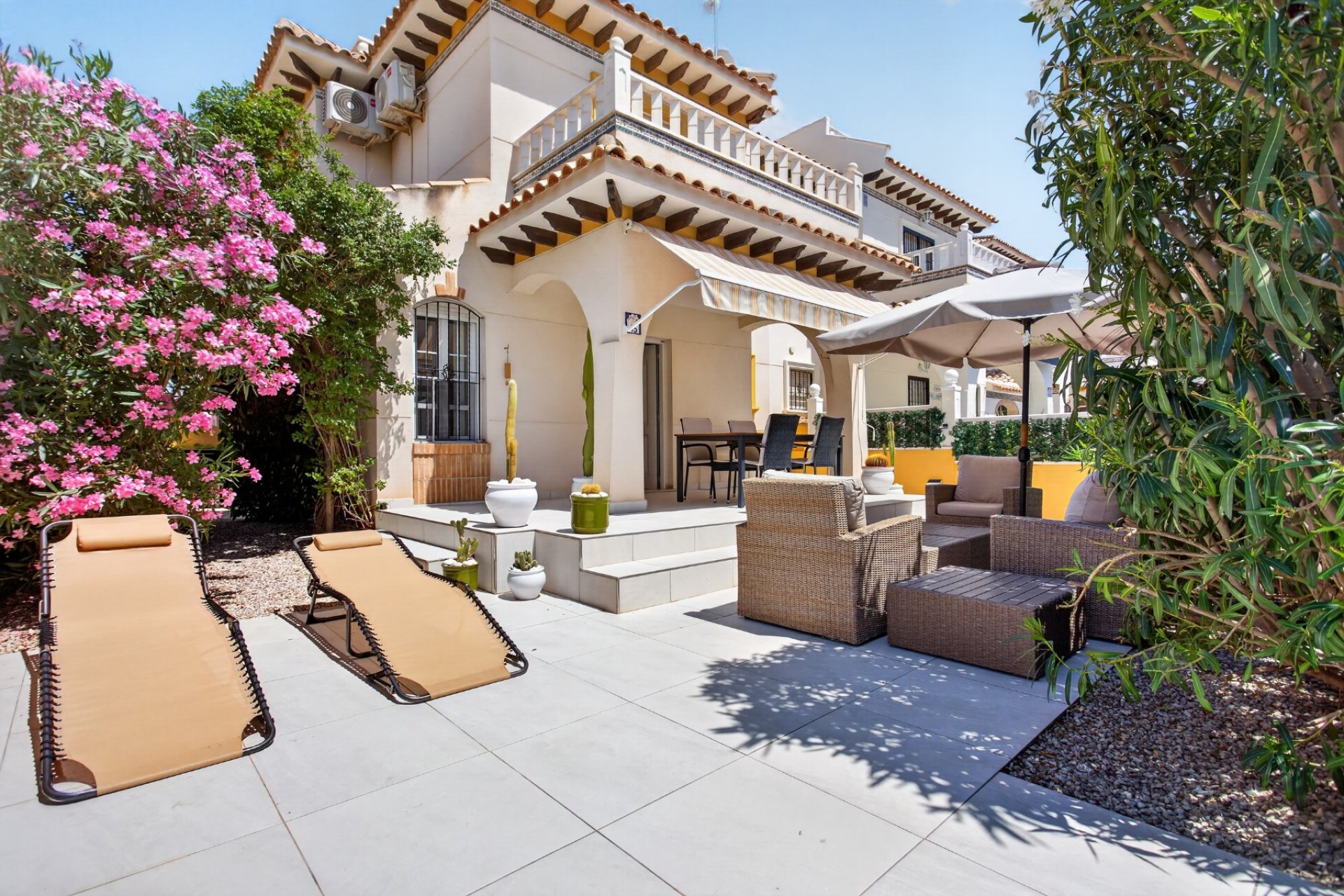 Reventa - Villa -
Orihuela Costa - Costa Blanca