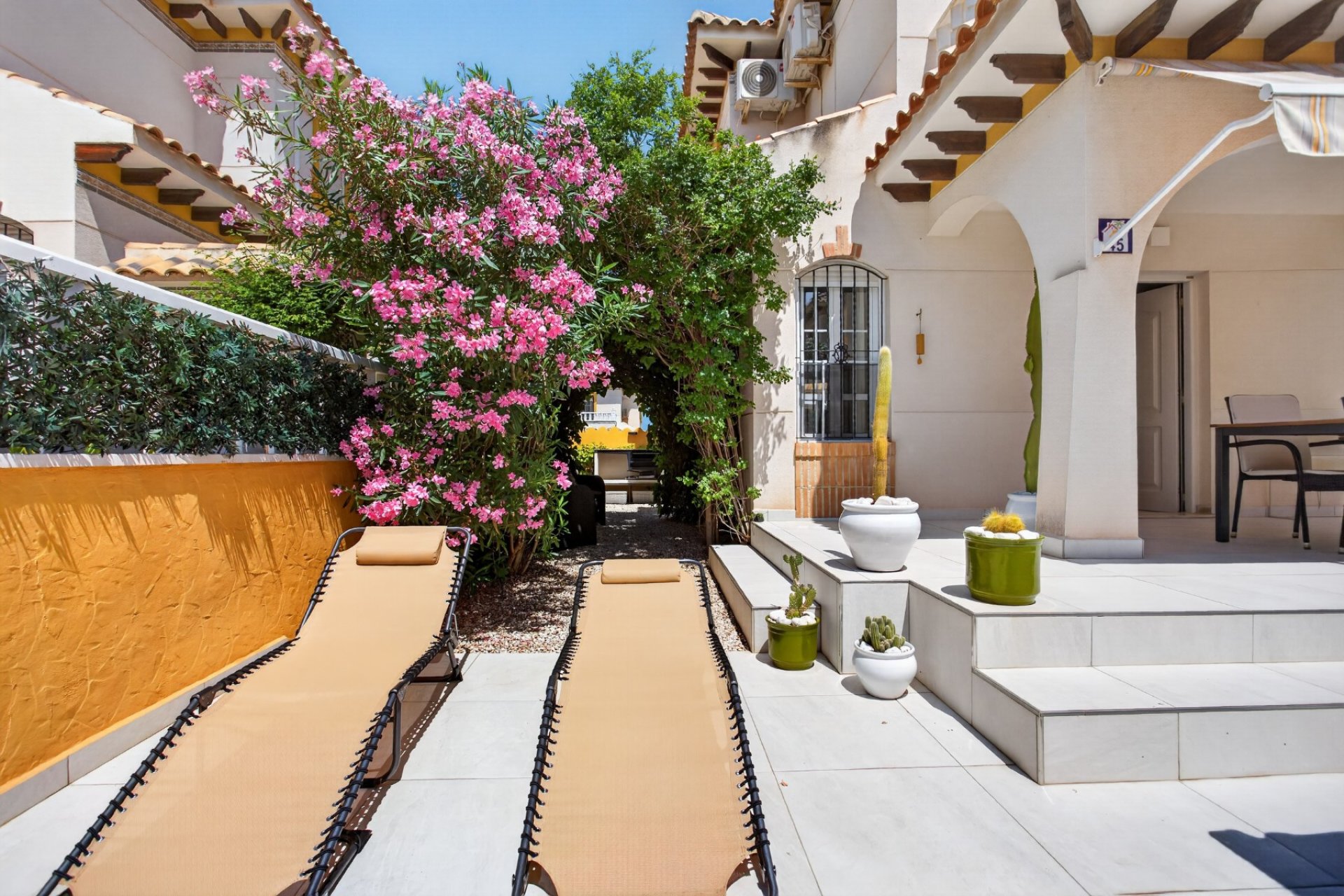 Reventa - Villa -
Orihuela Costa - Costa Blanca