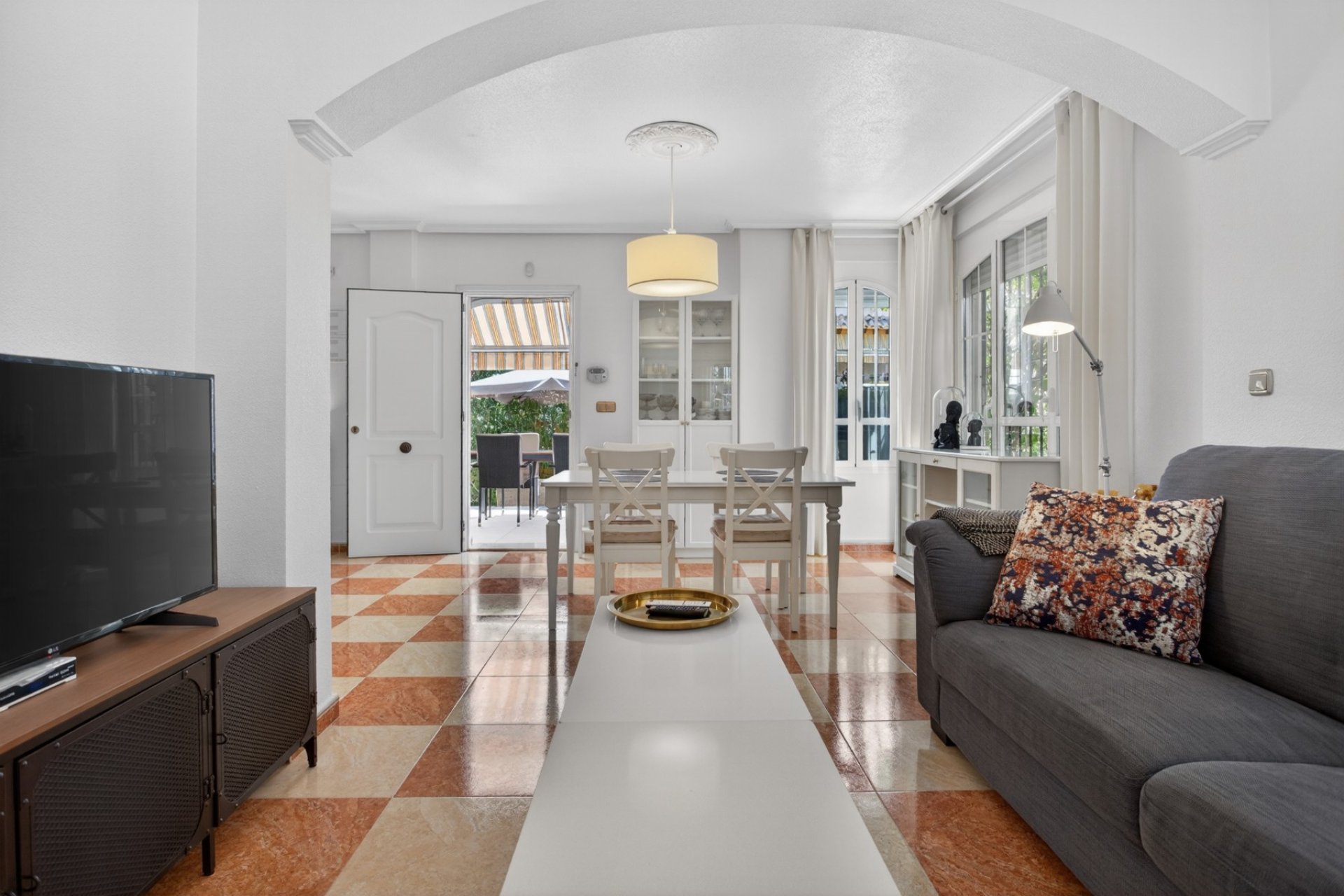 Reventa - Villa -
Orihuela Costa - Costa Blanca