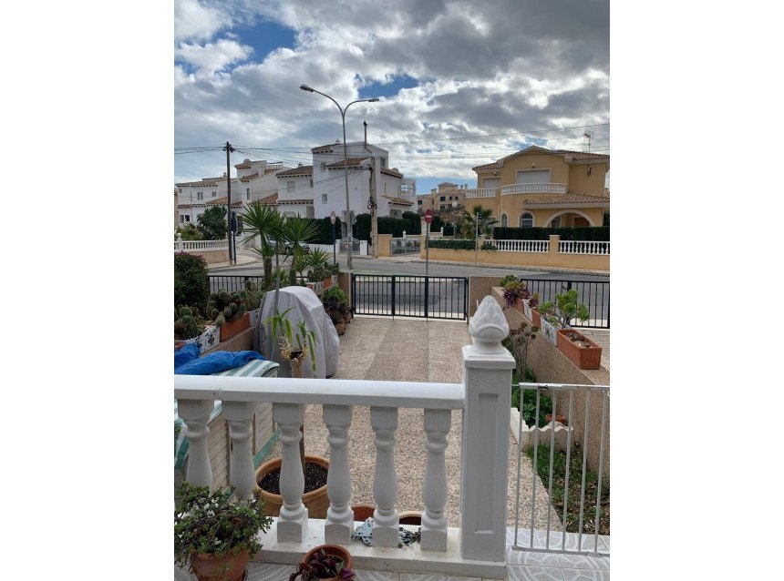 Reventa - Villa -
Orihuela Costa - Las Filipinas