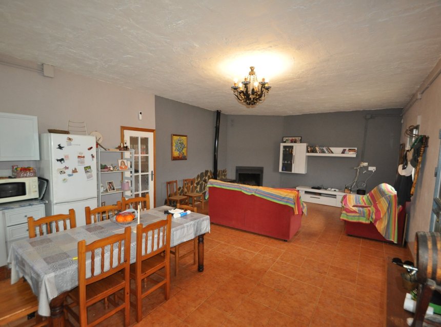 Reventa - Villa -
Salinas - Inland