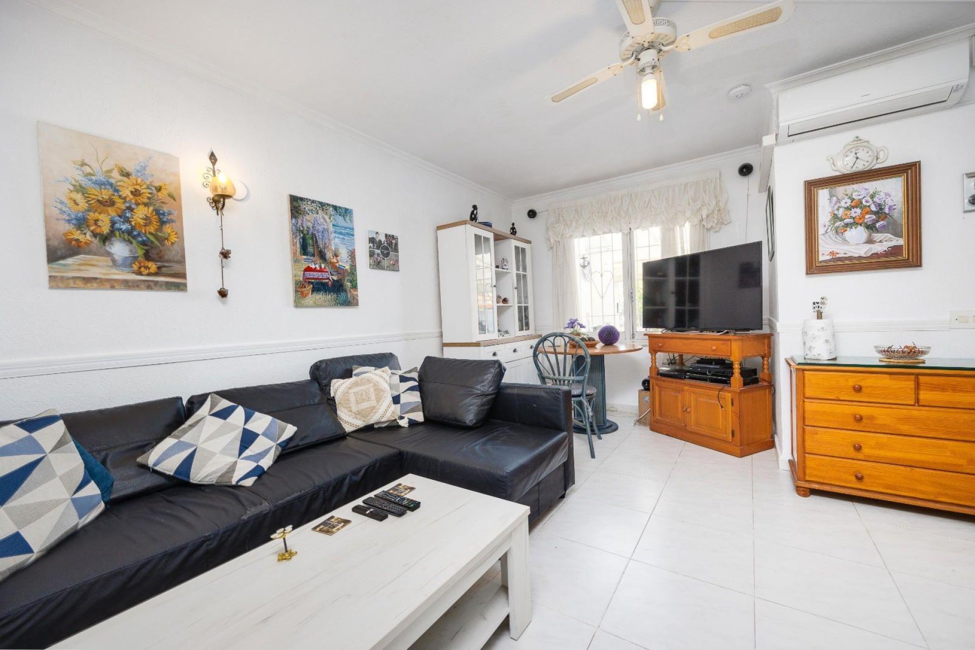 Reventa - Villa -
Torrevieja - Calas Blanca