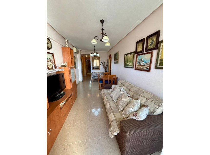 Reventa - Villa -
Torrevieja - Centro