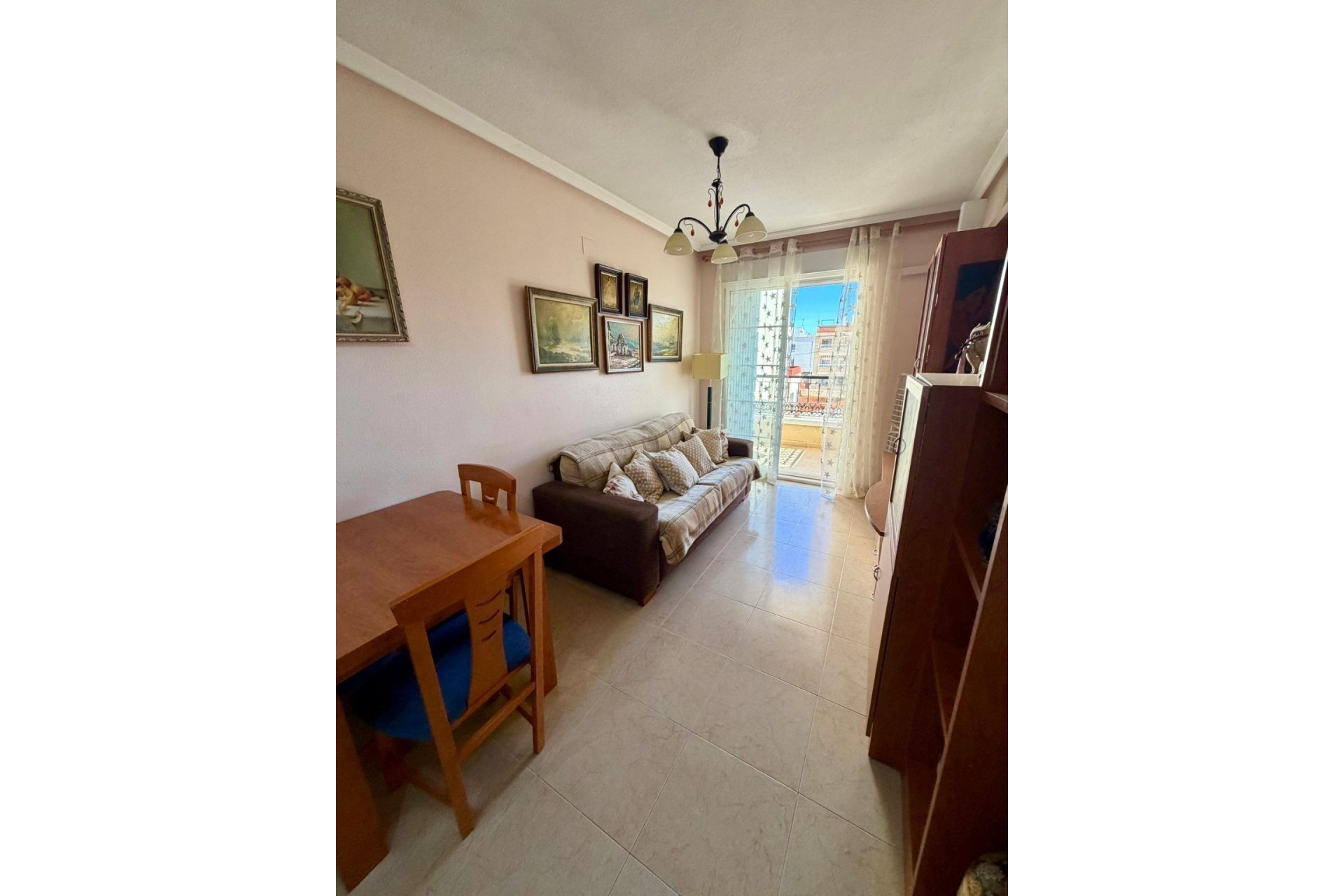 Reventa - Villa -
Torrevieja - Centro