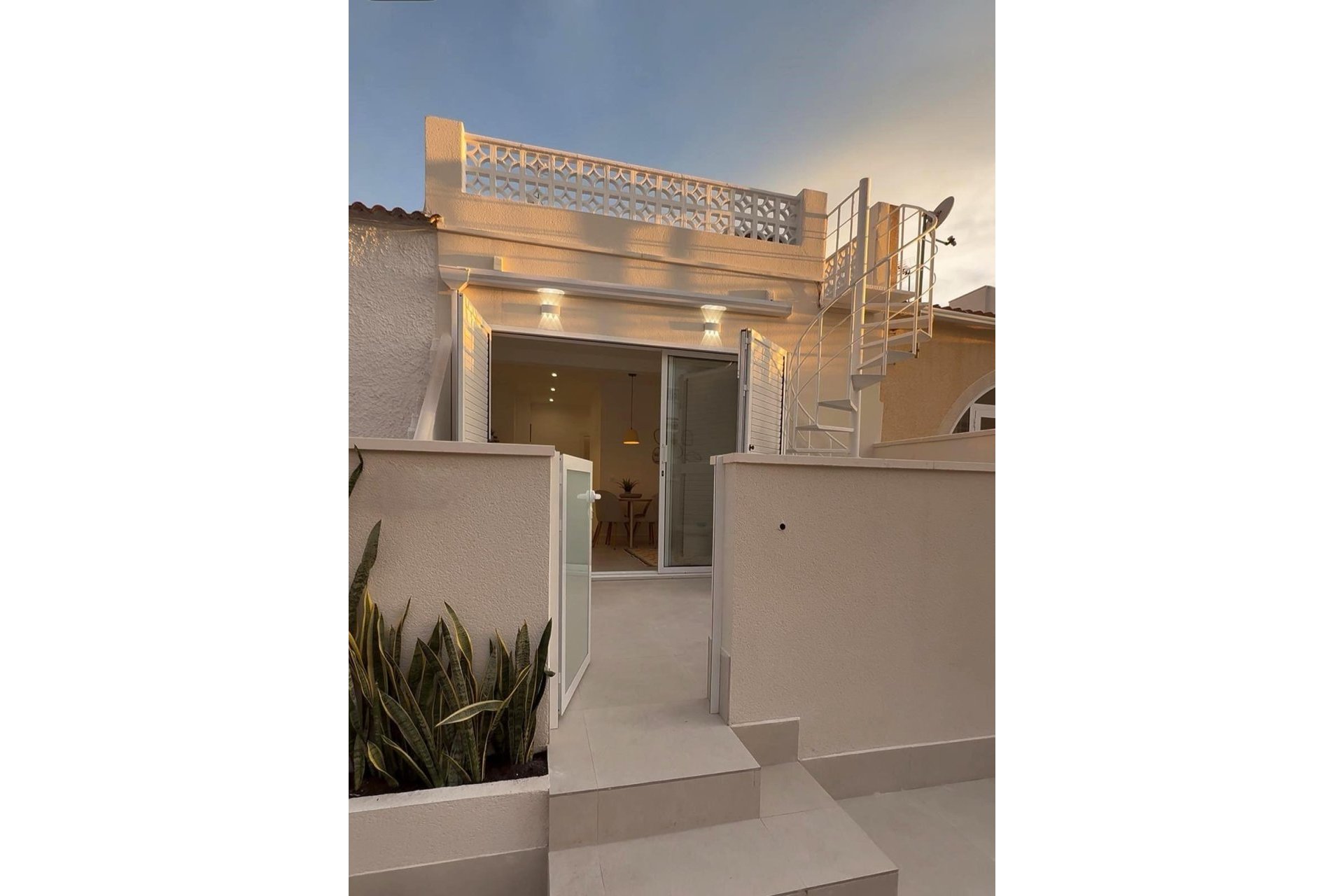 Reventa - Villa -
Torrevieja - El Chaparral