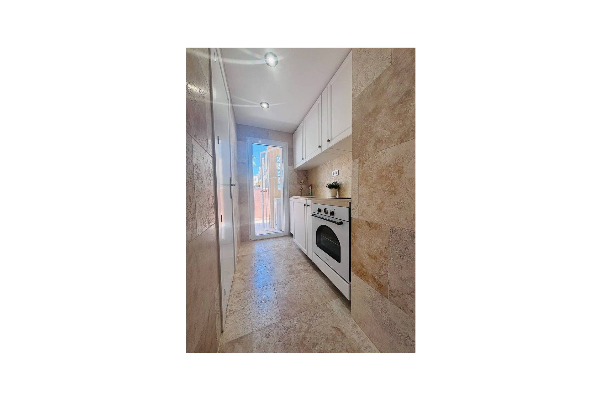 Reventa - Villa -
Villamartin - Costa Blanca