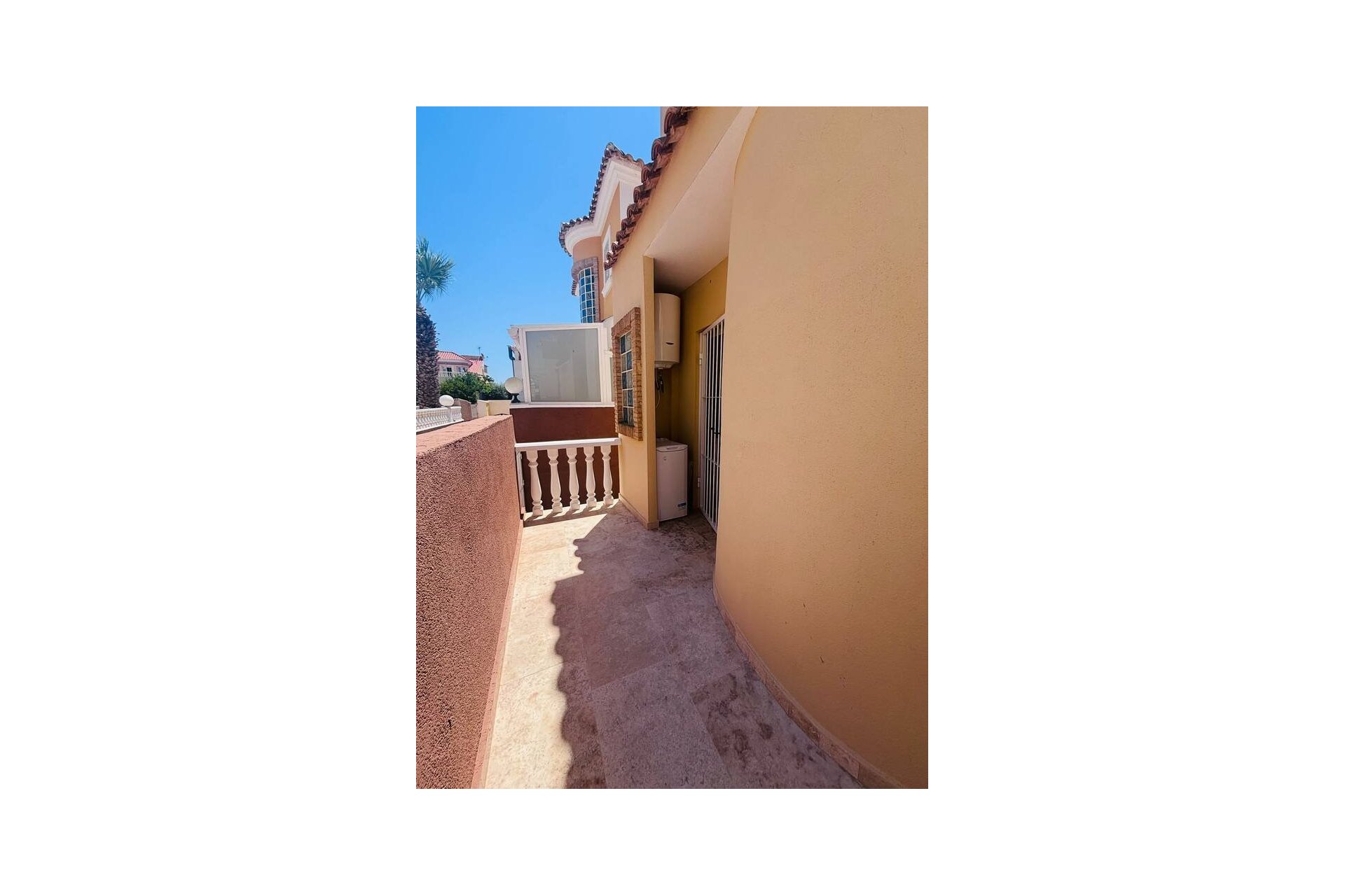 Reventa - Villa -
Villamartin - Costa Blanca