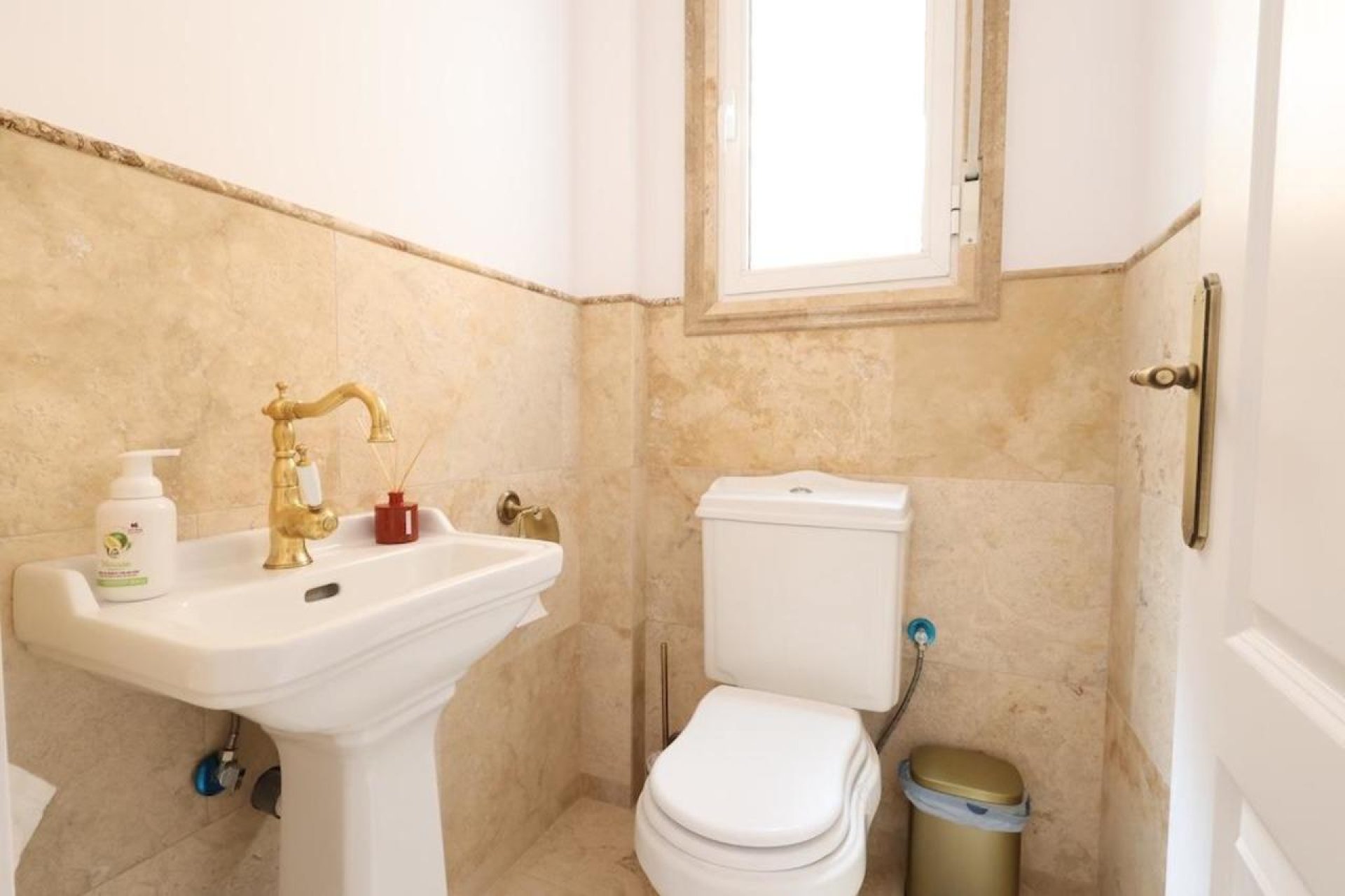 Reventa - Villa -
Villamartin - Costa Blanca
