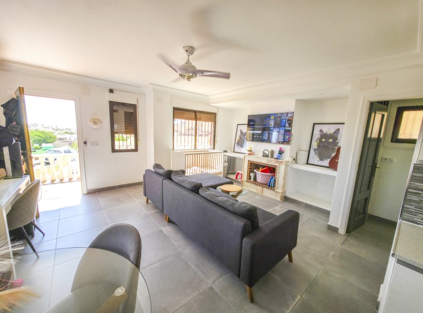 Reventa - Villa -
Villamartin - Costa Blanca