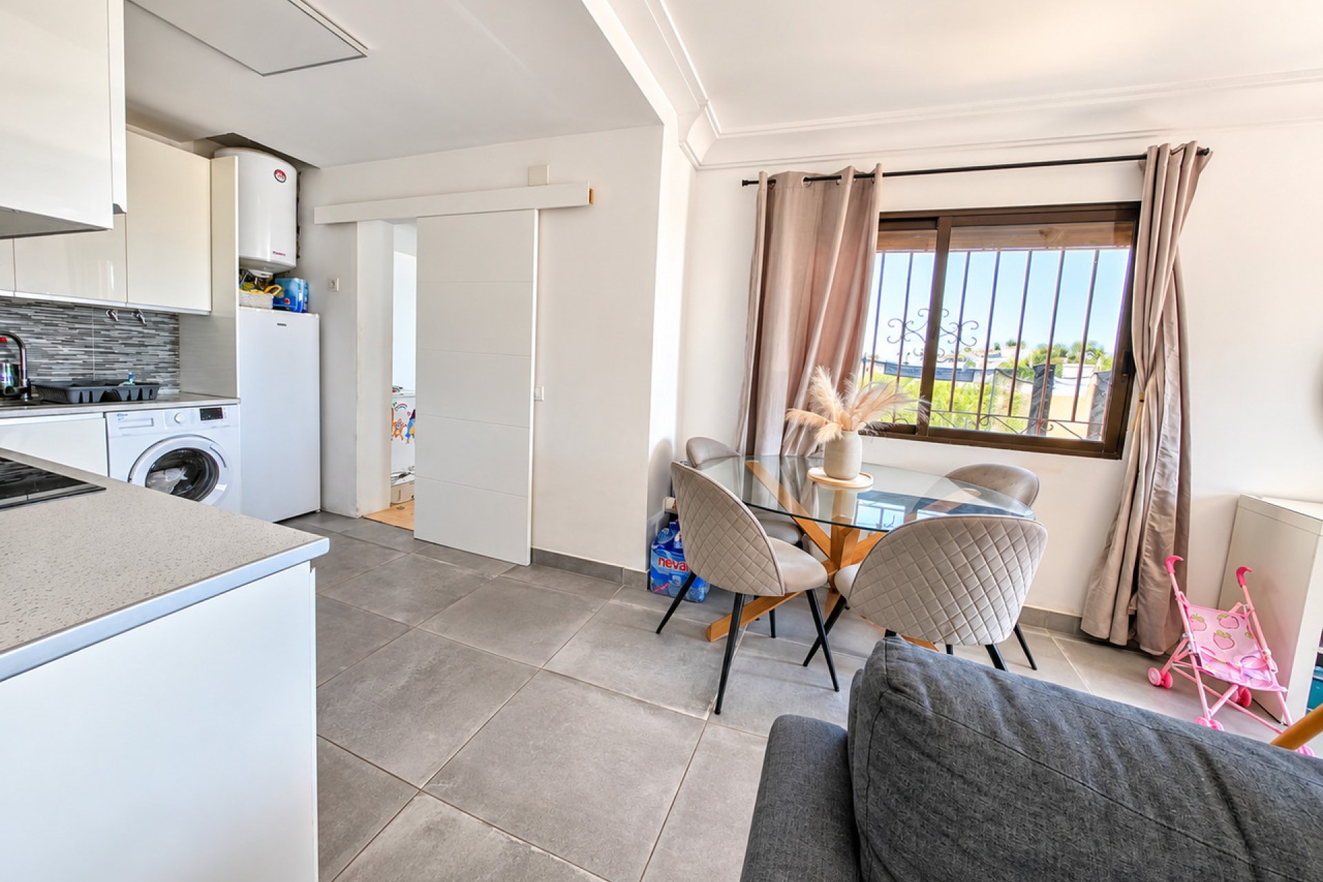Reventa - Villa -
Villamartin - Costa Blanca