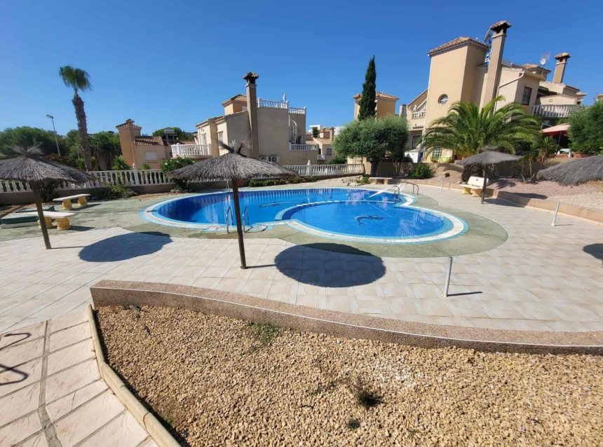 Reventa - Villa -
Villamartin - Costa Blanca