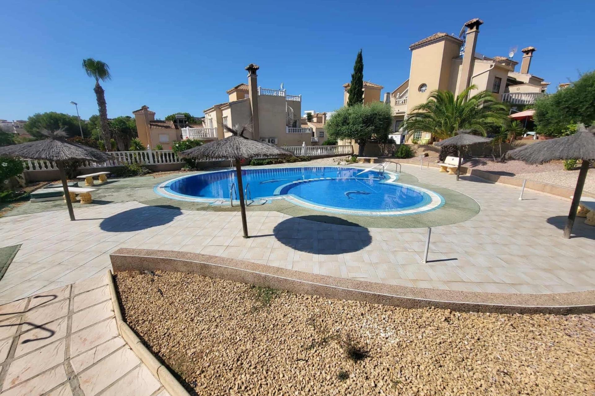 Reventa - Villa -
Villamartin - Costa Blanca