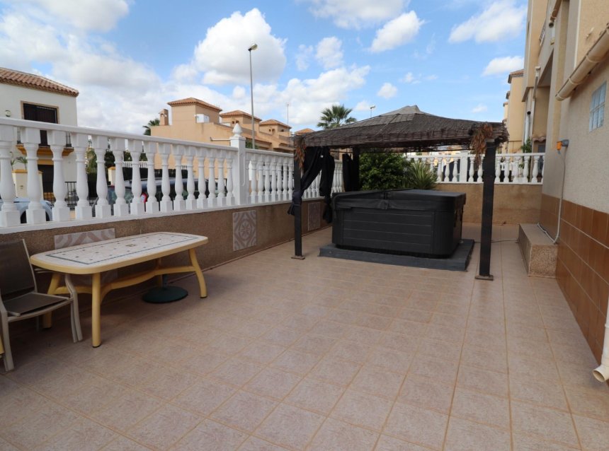 Reventa - Villa -
Villamartin - Costa Blanca