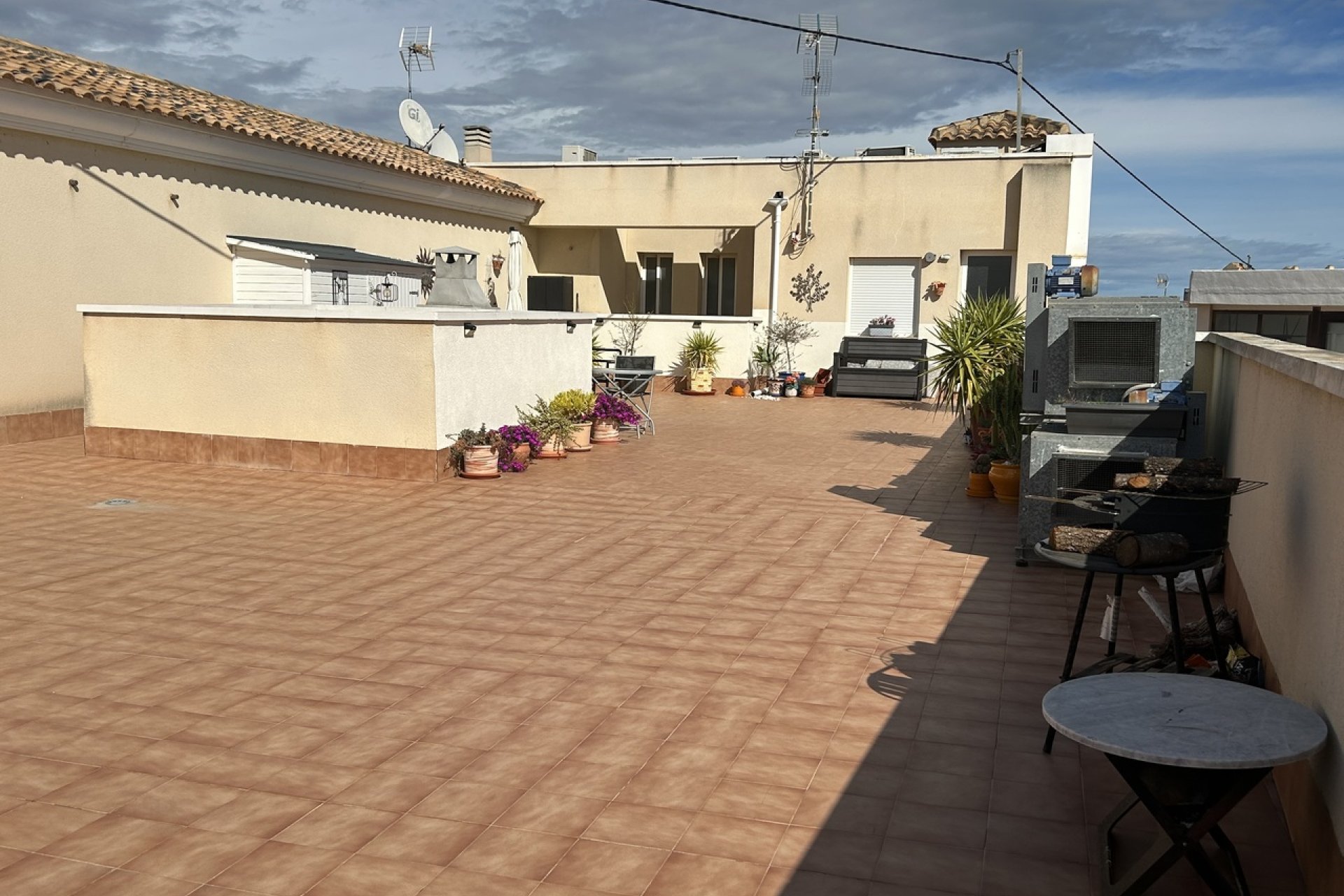 Revente - Apartment -
2778 - Inland