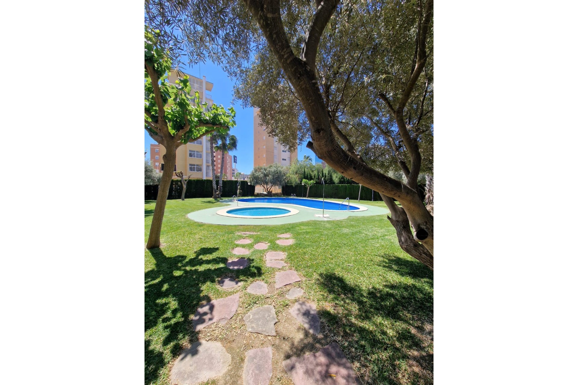 Revente - Apartment -
Guardamar del Segura - Costa Blanca