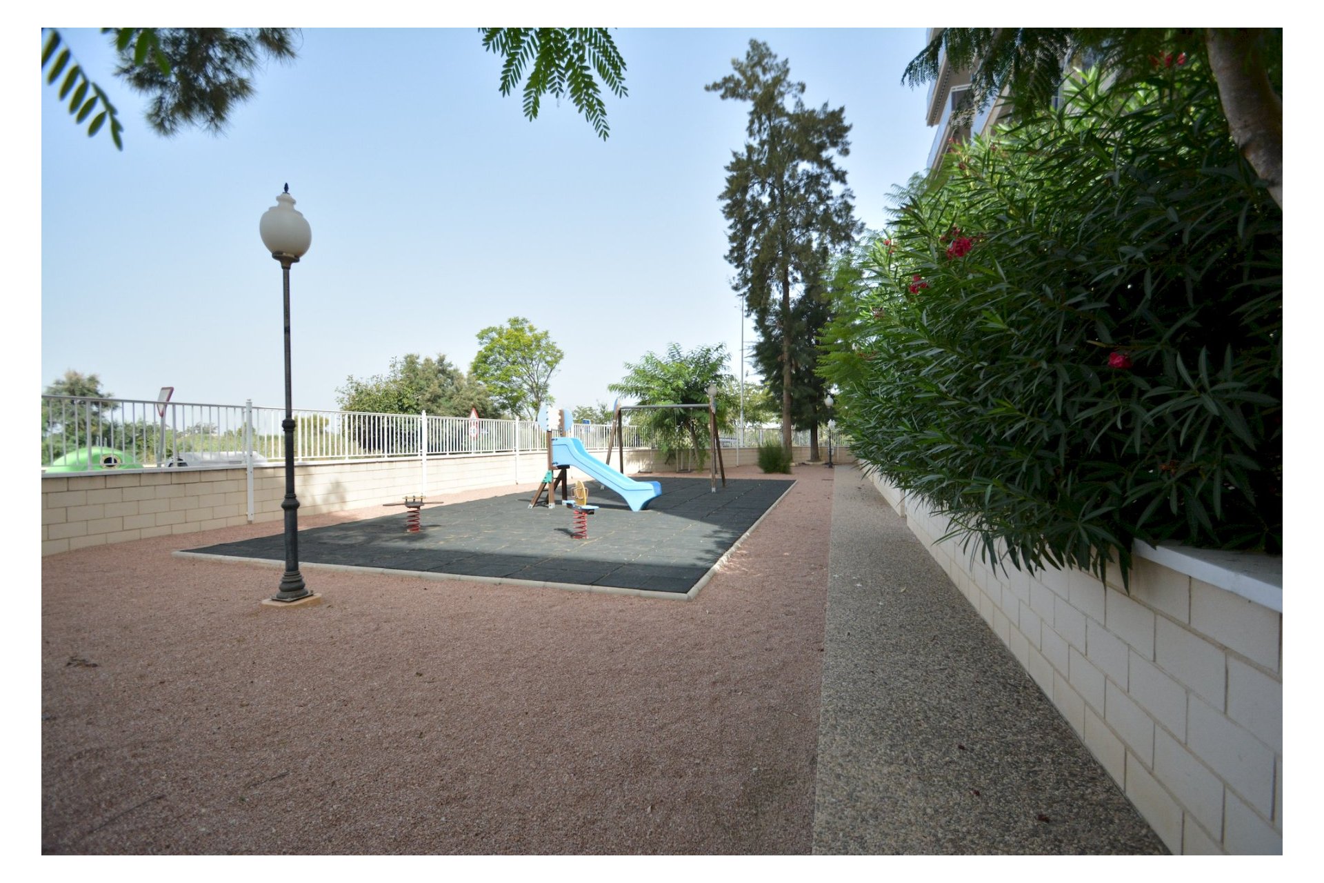 Revente - Apartment -
Guardamar del Segura - Costa Blanca