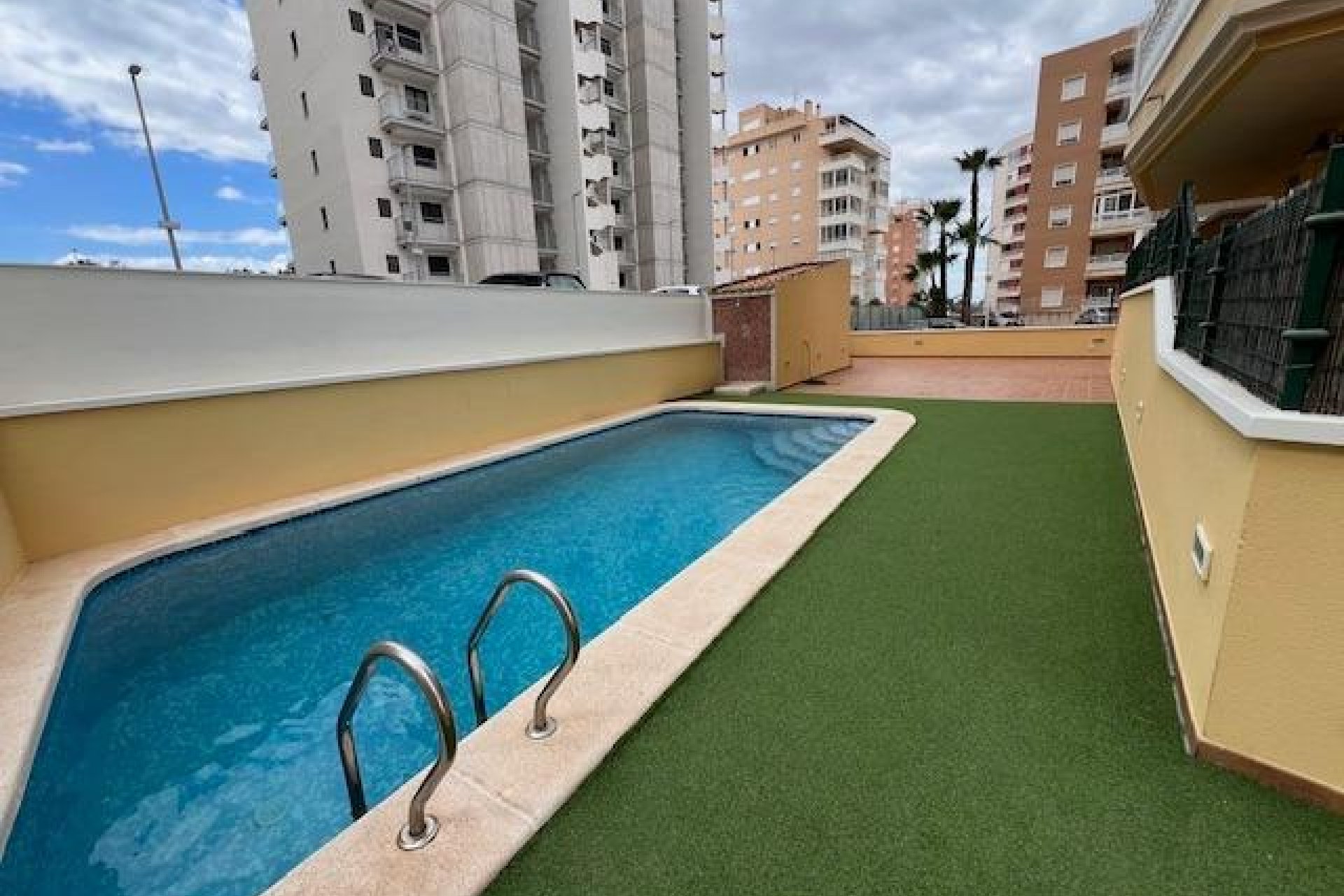 Revente - Apartment -
Guardamar del Segura - Puerto Deportivo