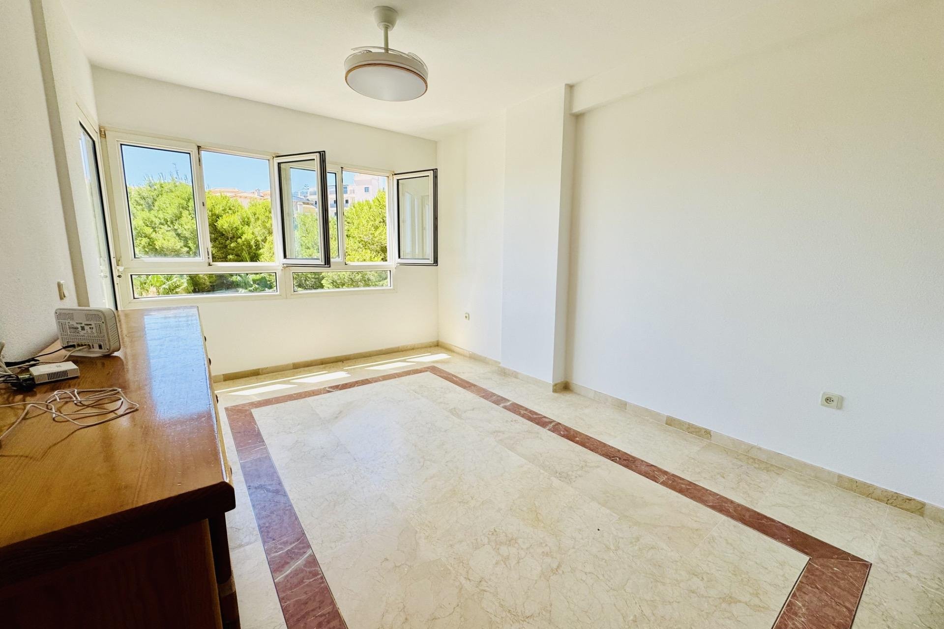 Revente - Apartment -
Orihuela Costa - Altos De Campoamor