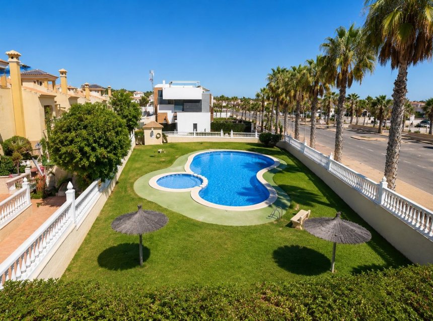 Revente - Apartment -
Orihuela Costa - Costa Blanca