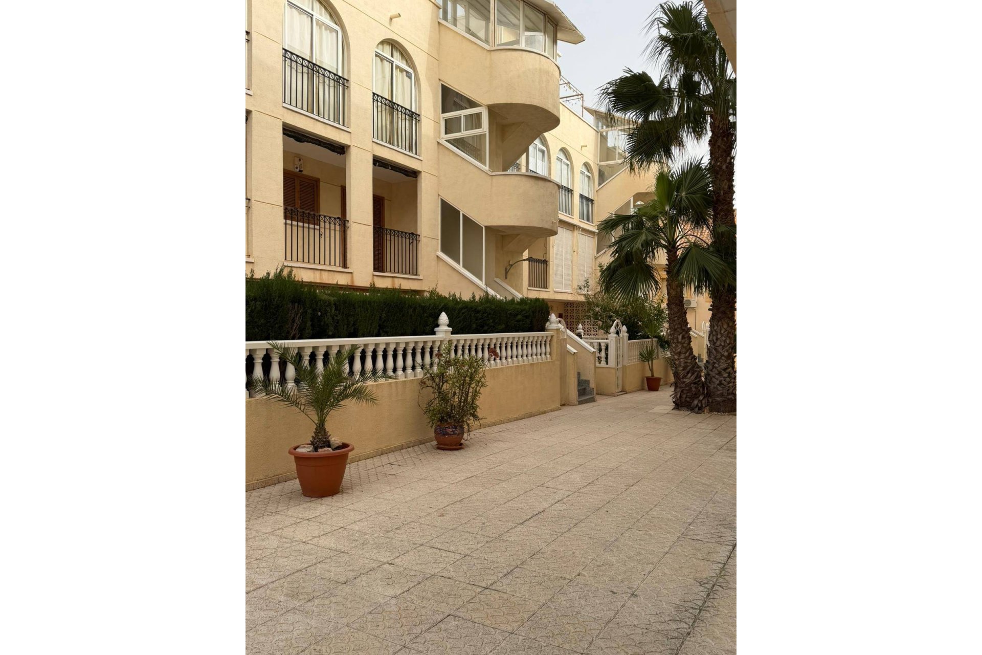 Revente - Apartment -
Orihuela Costa - La Regia