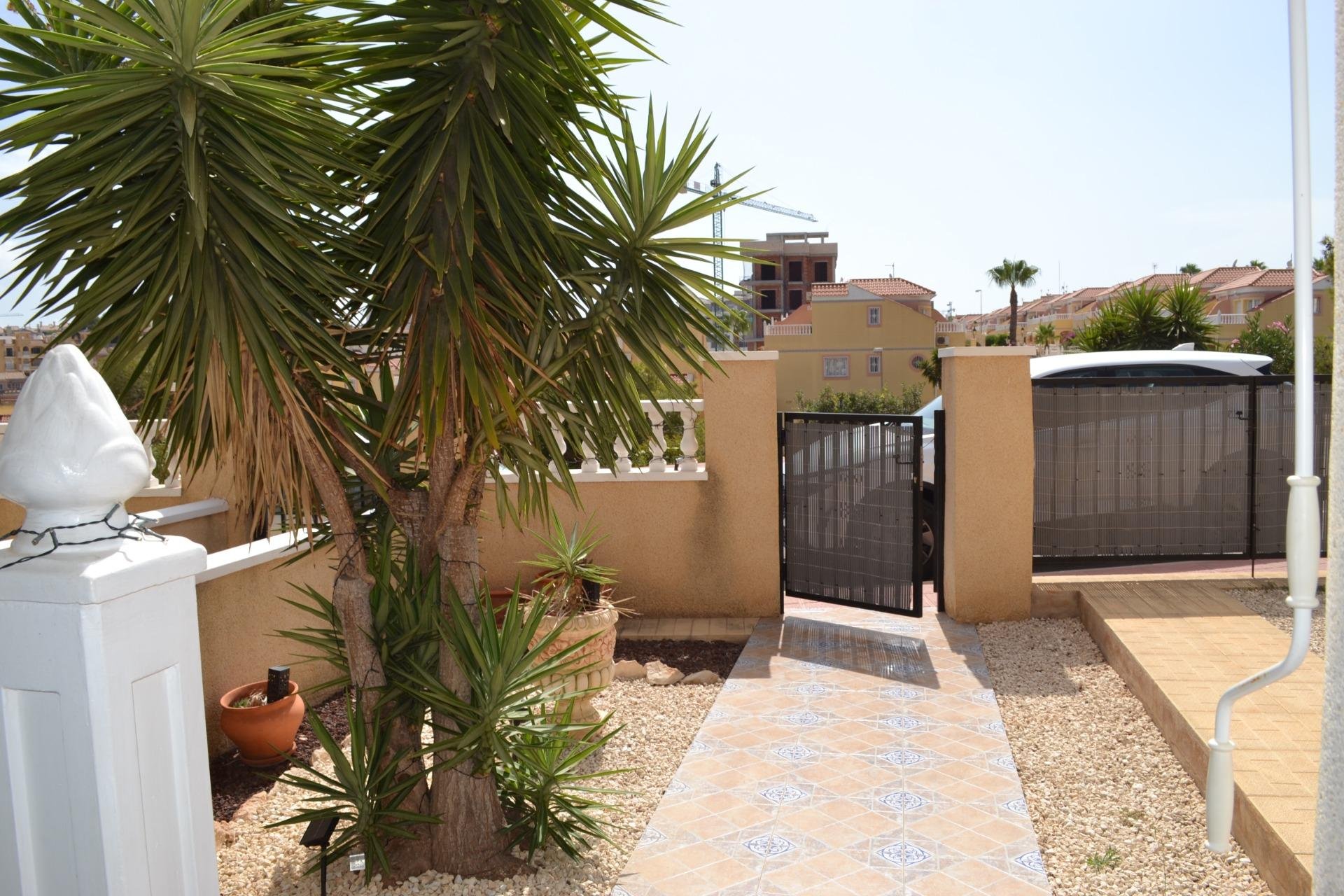 Revente - Apartment -
Orihuela Costa - Las Filipinas