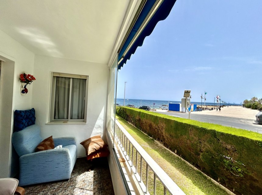 Revente - Apartment -
Punta Prima - Costa Blanca