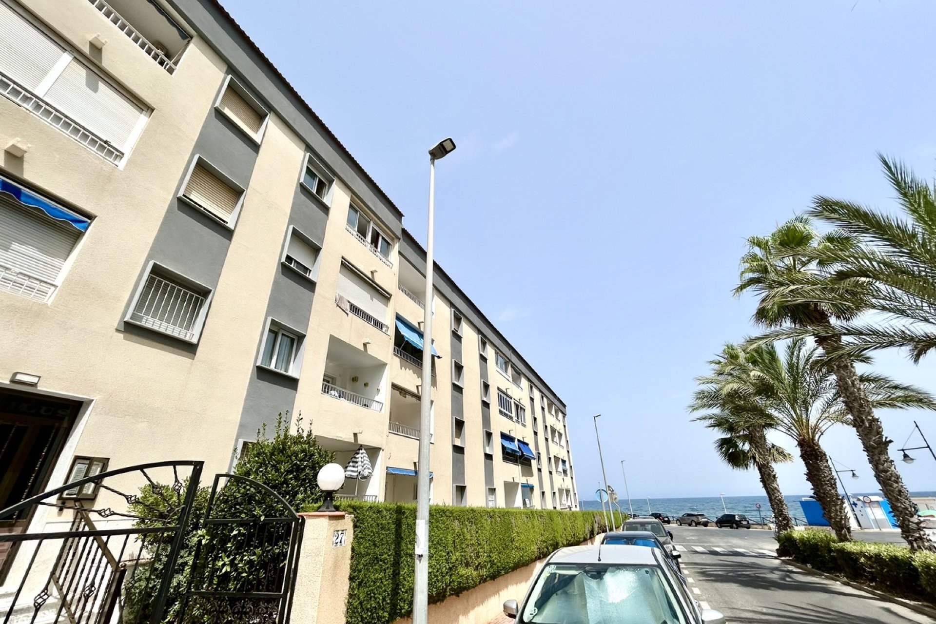 Revente - Apartment -
Punta Prima - Costa Blanca