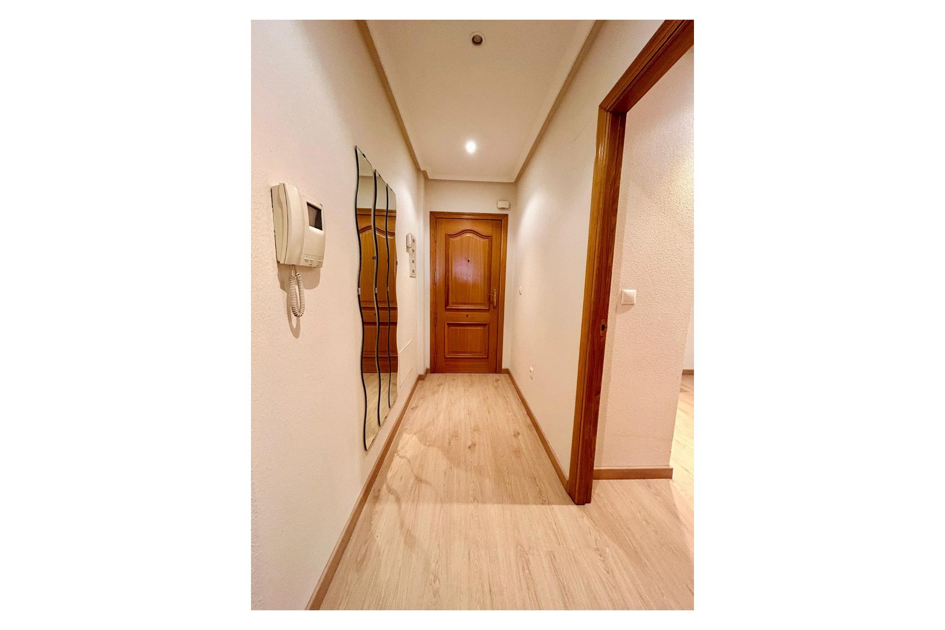 Revente - Apartment -
San Isidro - Inland