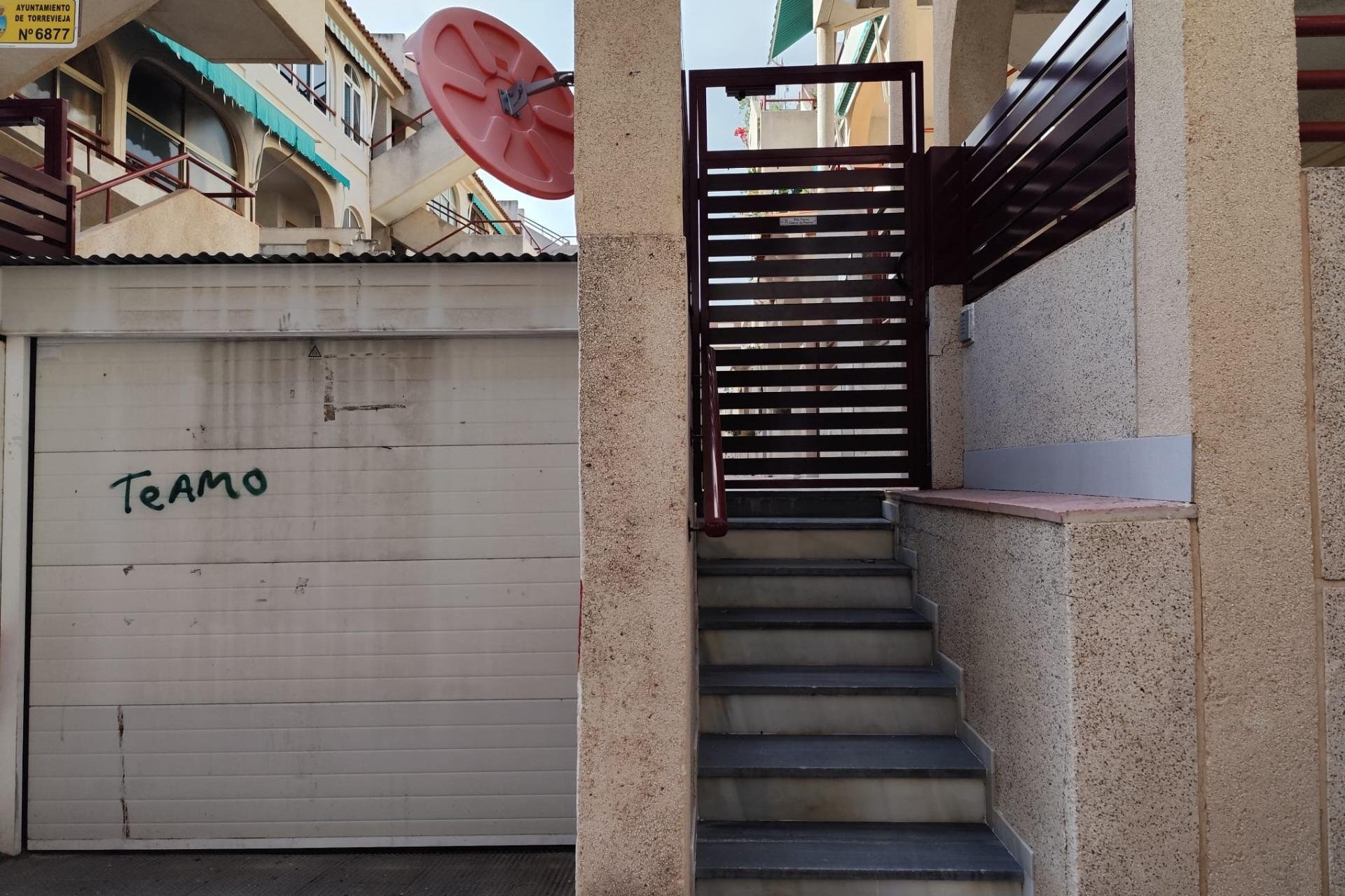 Revente - Apartment -
Torrevieja - Acequion