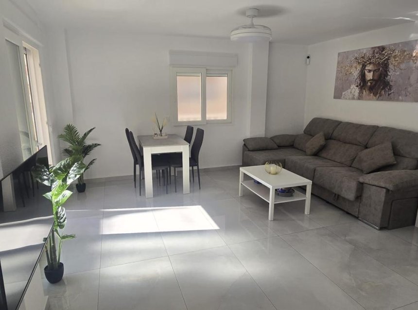 Revente - Apartment -
Torrevieja - Acequion