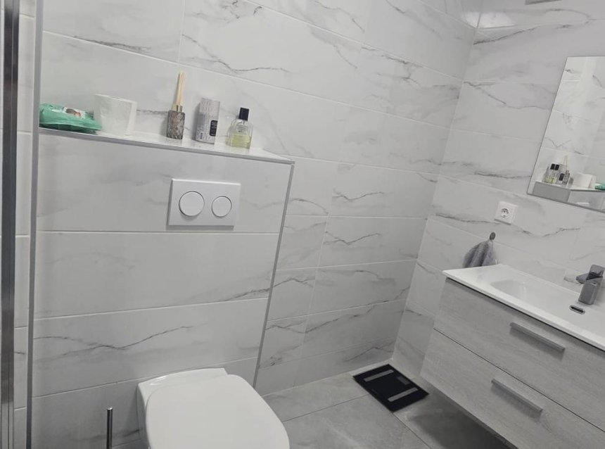 Revente - Apartment -
Torrevieja - Acequion