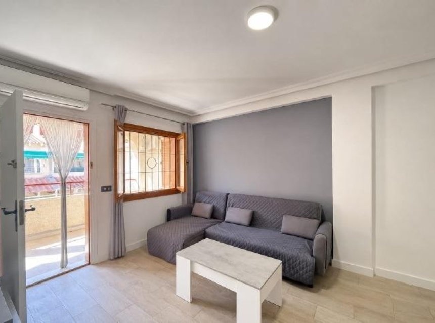 Revente - Apartment -
Torrevieja - Acequion
