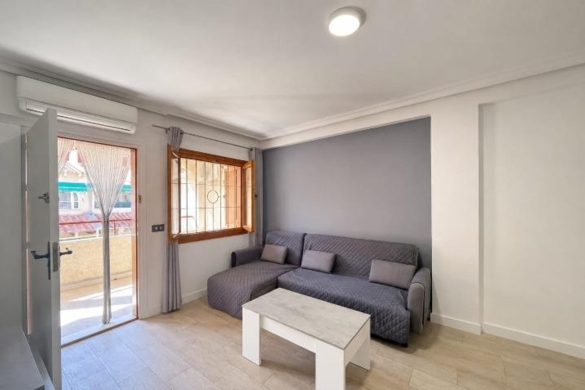 Revente - Apartment -
Torrevieja - Acequion