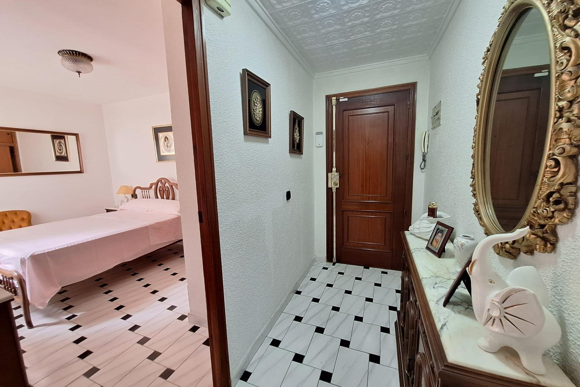 Revente - Apartment -
Torrevieja - Acequion