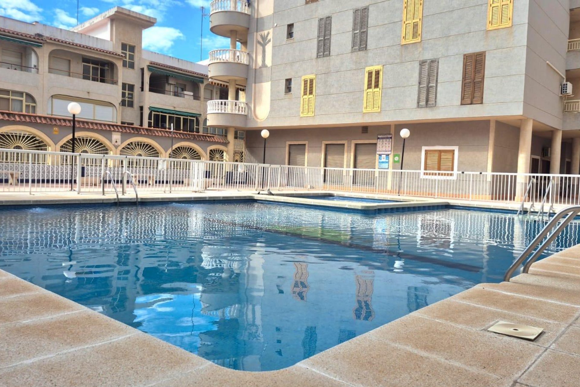 Revente - Apartment -
Torrevieja - Acequion