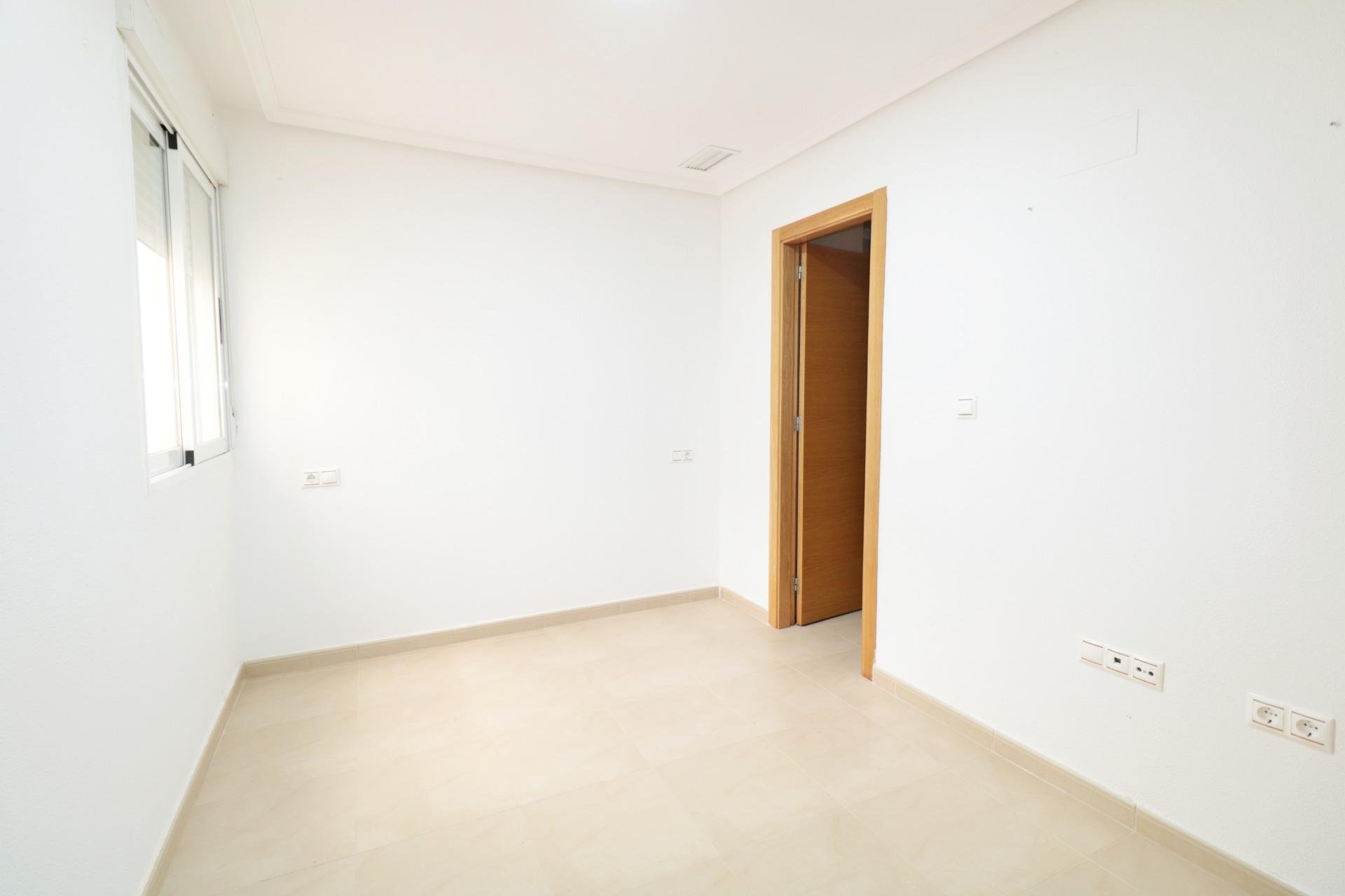 Revente - Apartment -
Torrevieja - Acequion